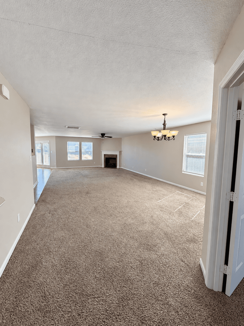 Madison House: 123 Forestbrook Drive