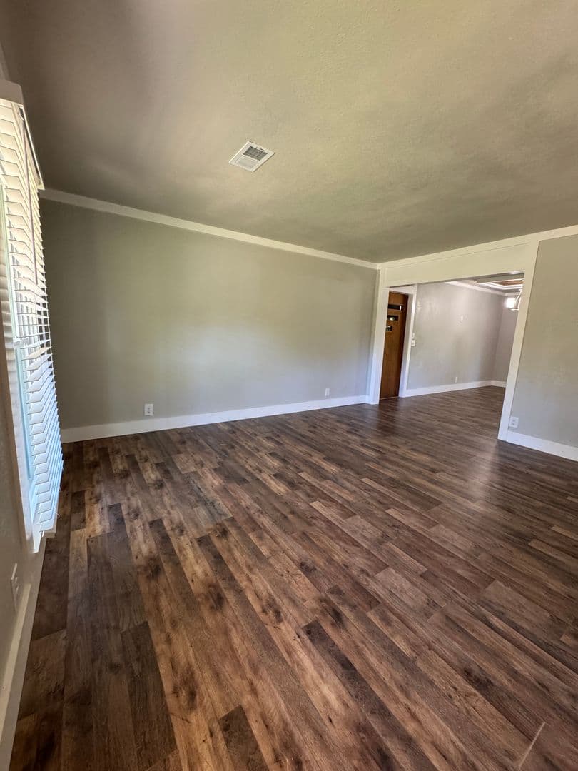 Huntsville House: 3306 E Tucker Drive
