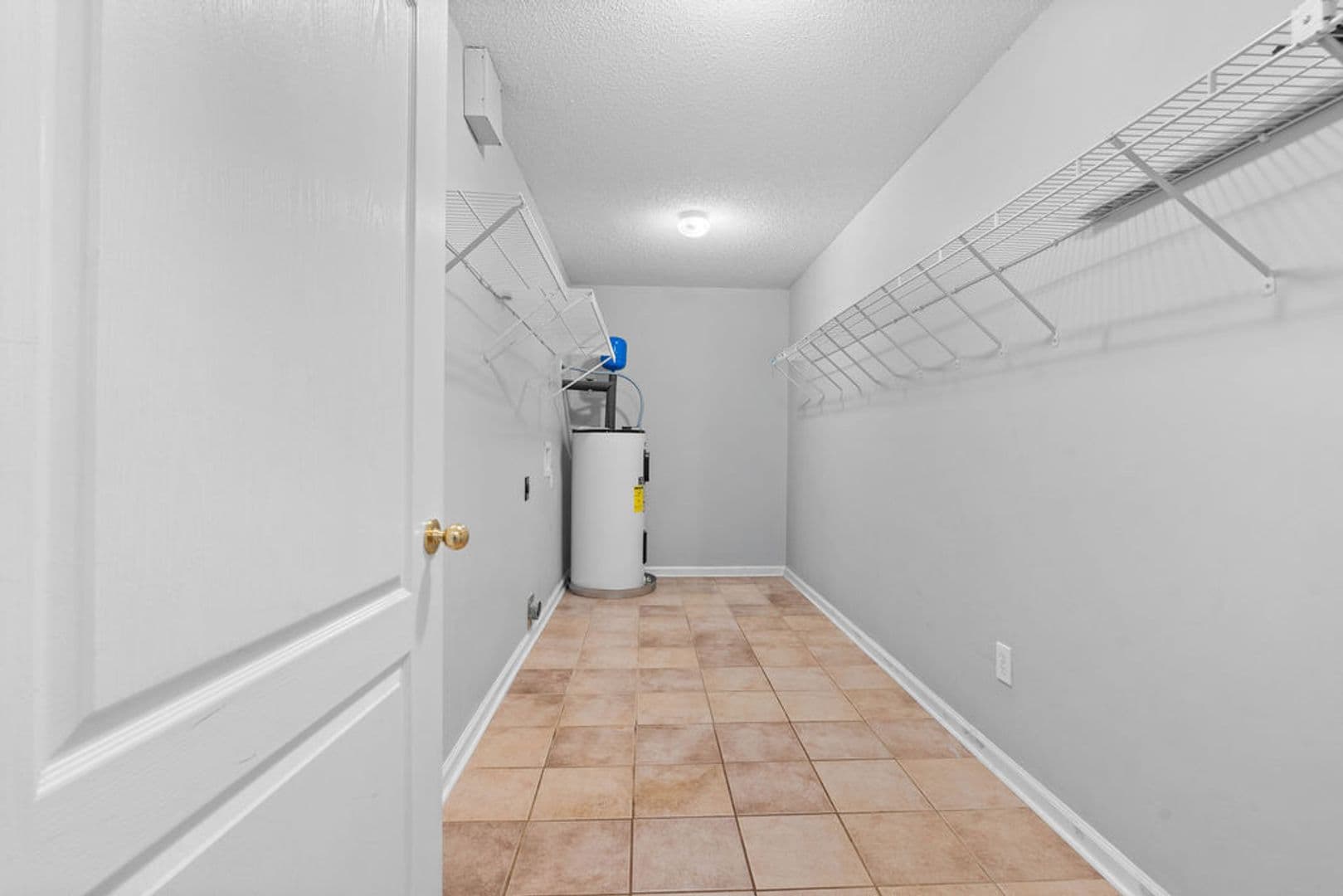 Madison House: 185 Raspberry Way