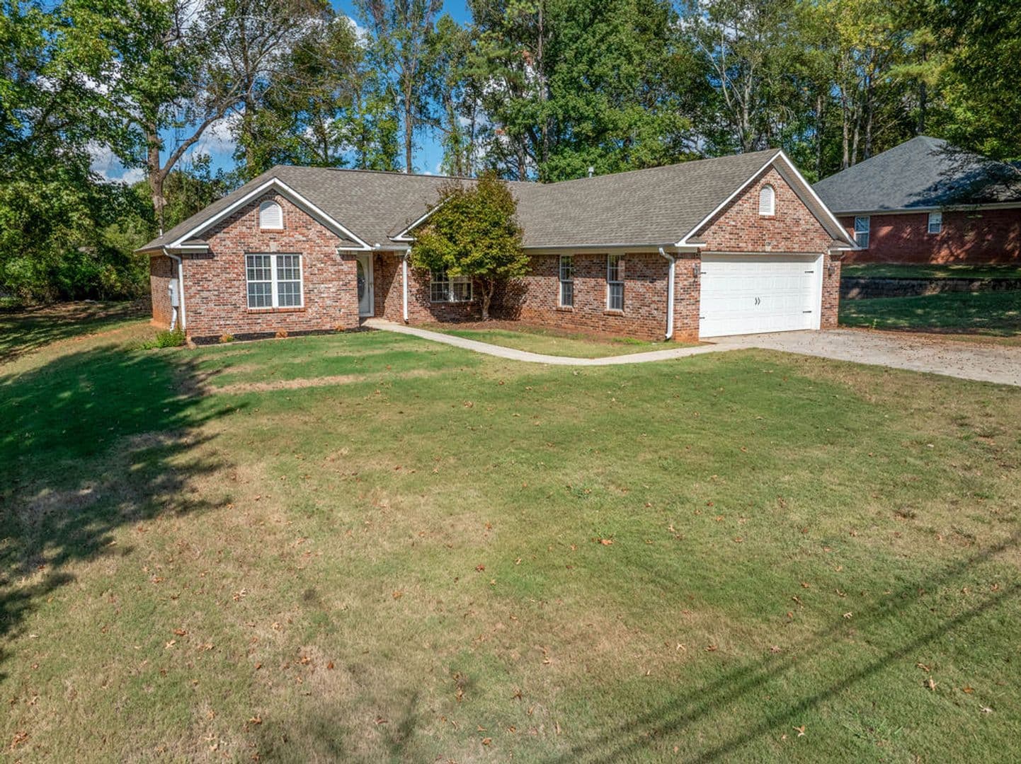 Madison House: 185 Raspberry Way