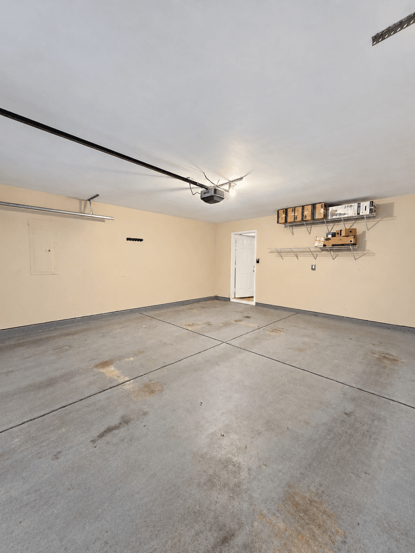 Madison House: 123 Forestbrook Drive