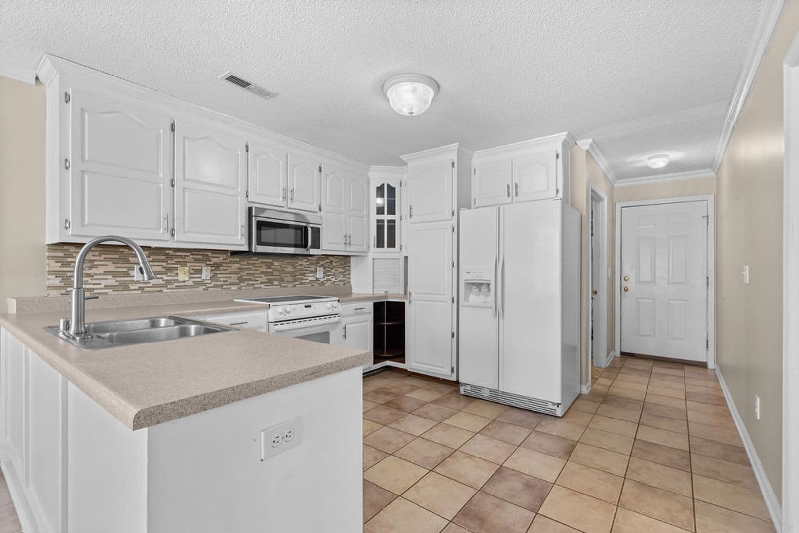 Madison House: 185 Raspberry Way