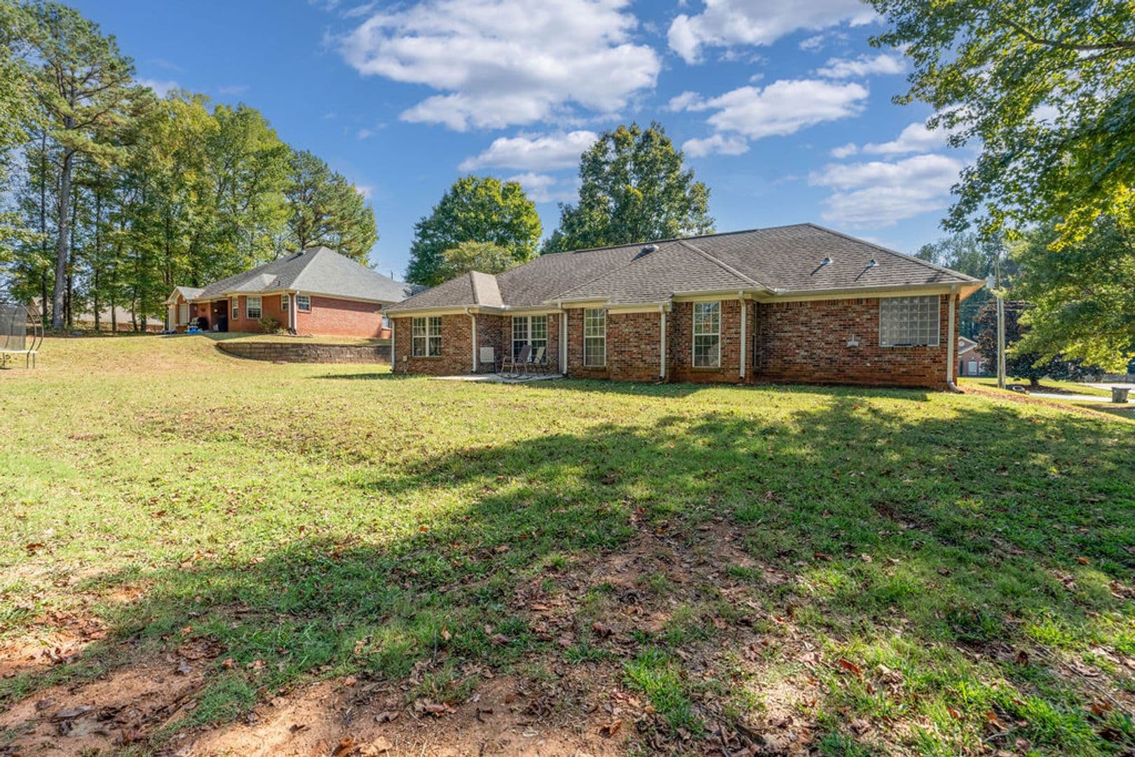 Madison House: 185 Raspberry Way
