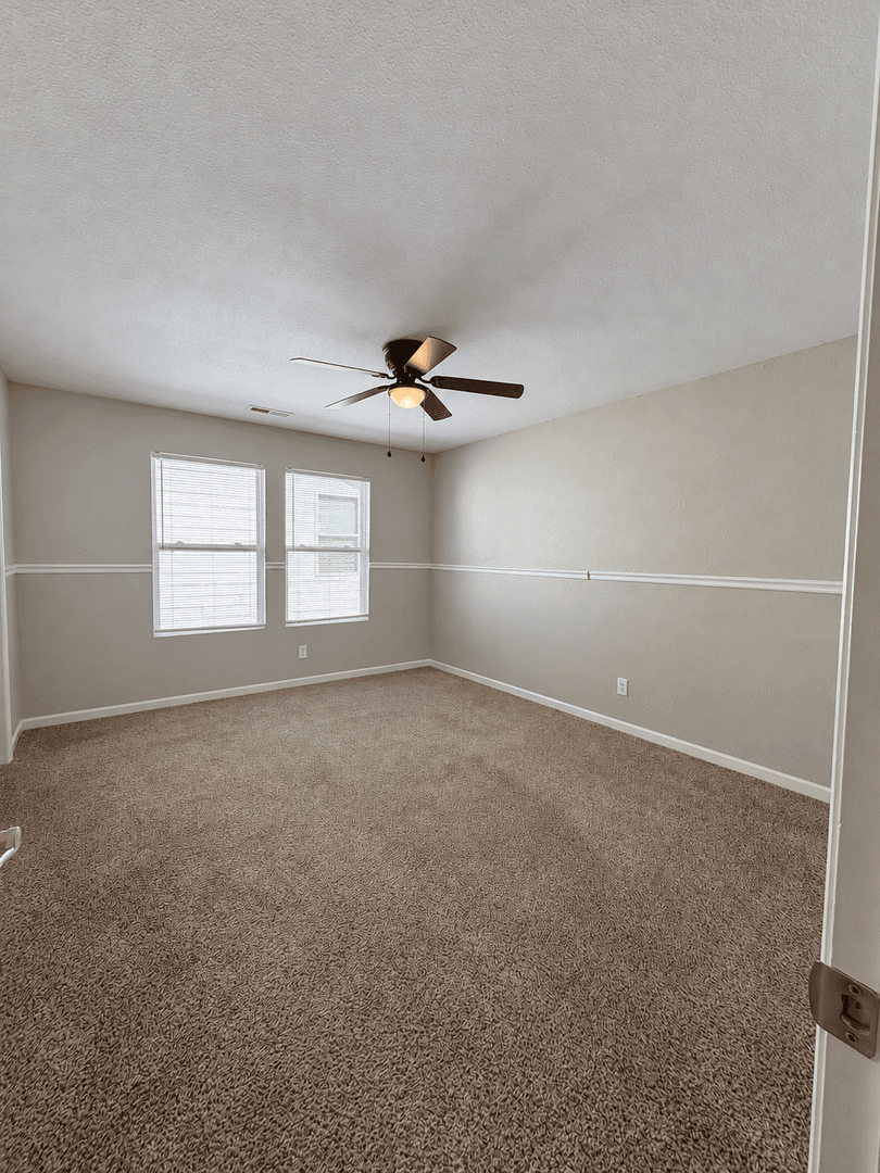 Madison House: 123 Forestbrook Drive