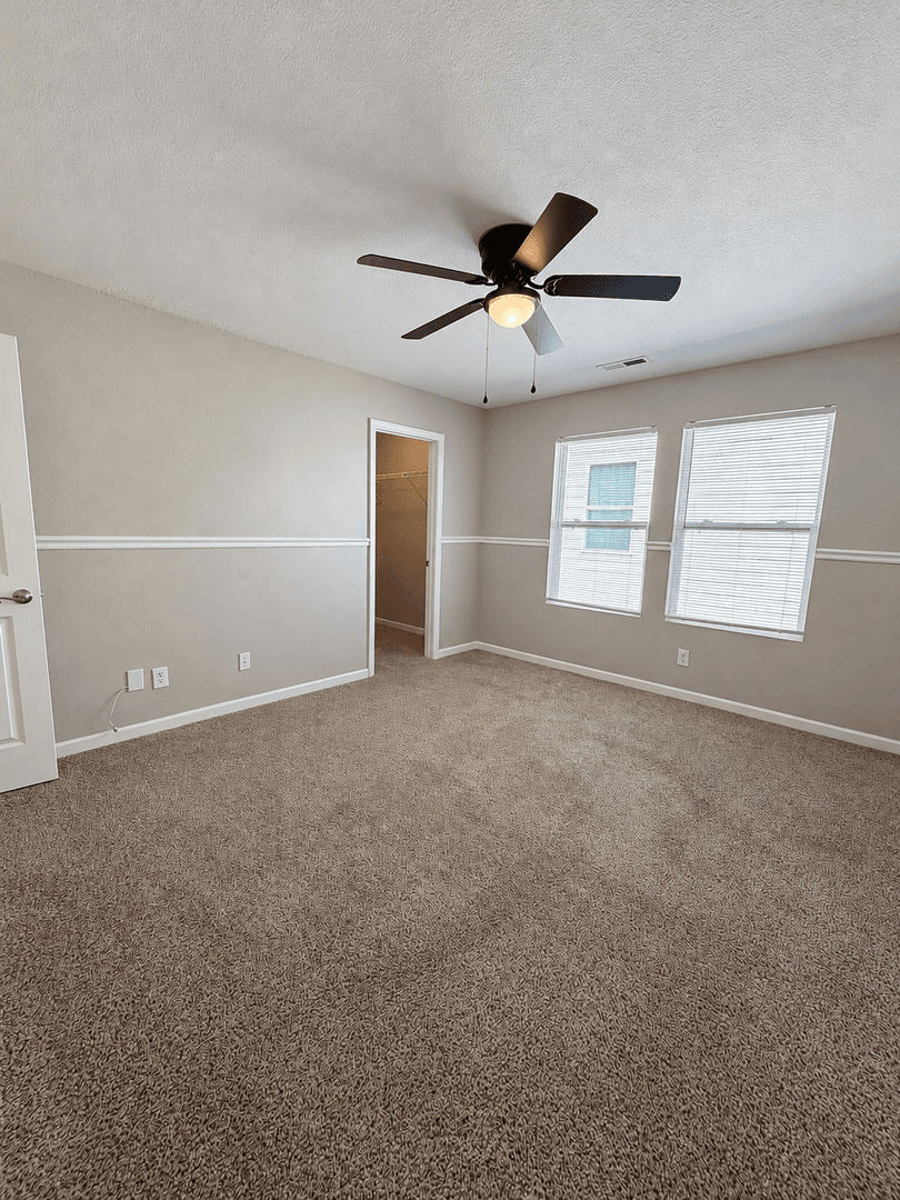 Madison House: 123 Forestbrook Drive