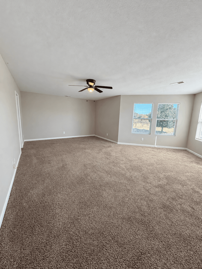 Madison House: 123 Forestbrook Drive