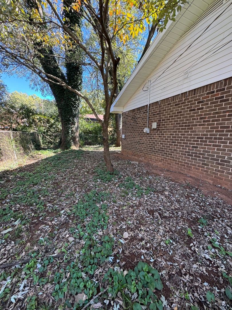Huntsville House: 3306 E Tucker Drive