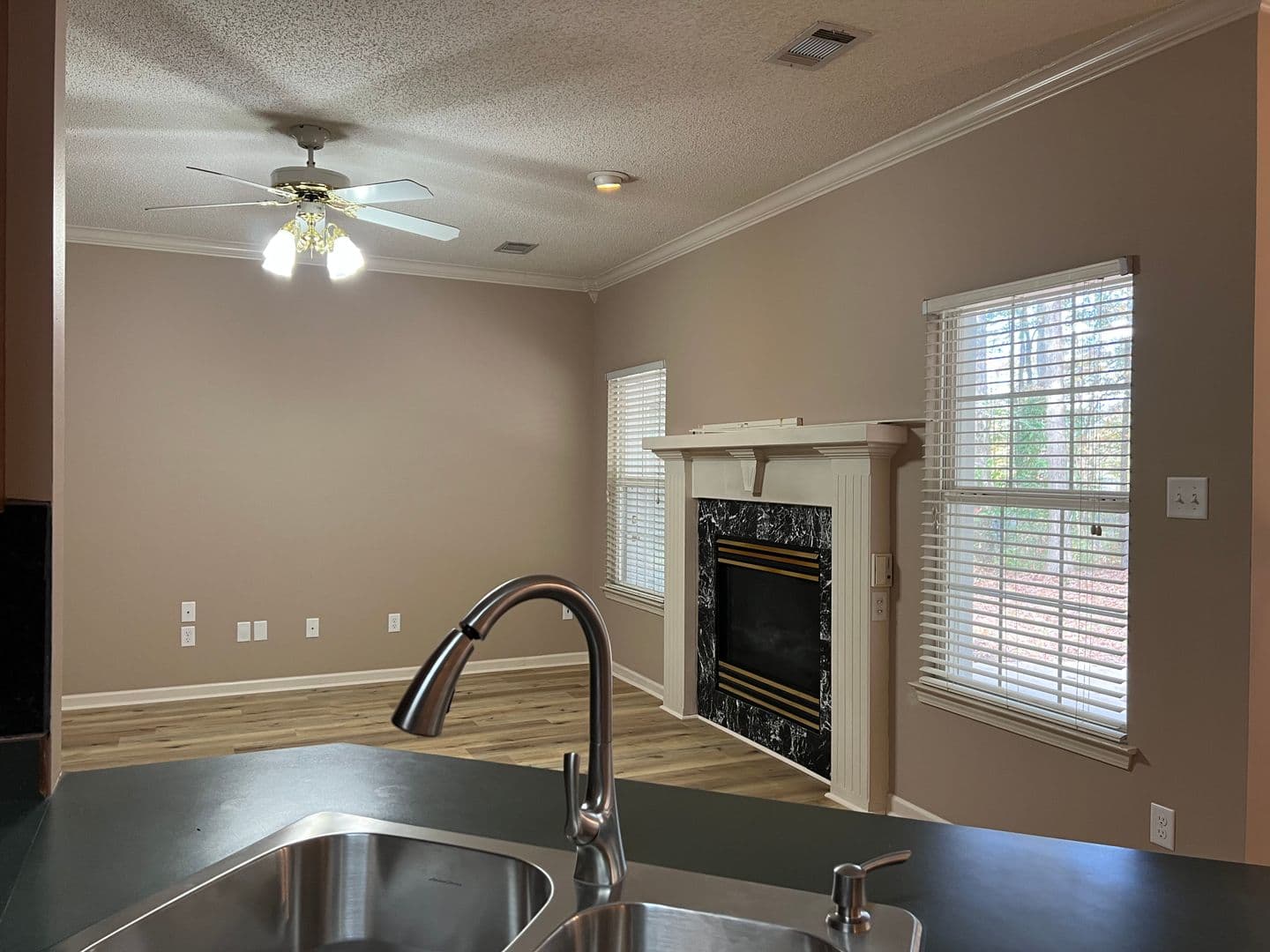 Benton House: 2406 Oakbrook Cove