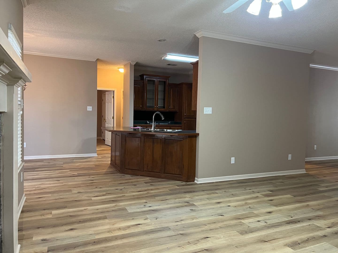 Benton House: 2406 Oakbrook Cove