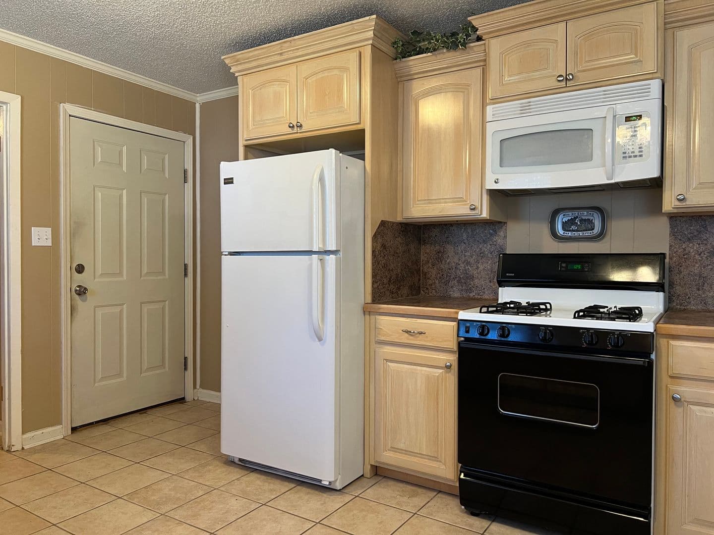 Beebe House: 419 S Cherry St