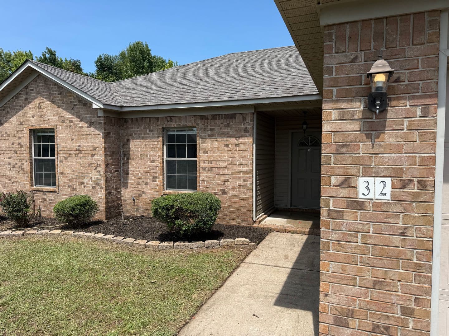 Cabot House: 32 Thunderbird Dr.