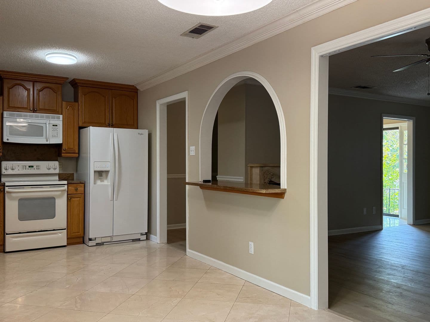Little Rock House: 5 Flourite Cove