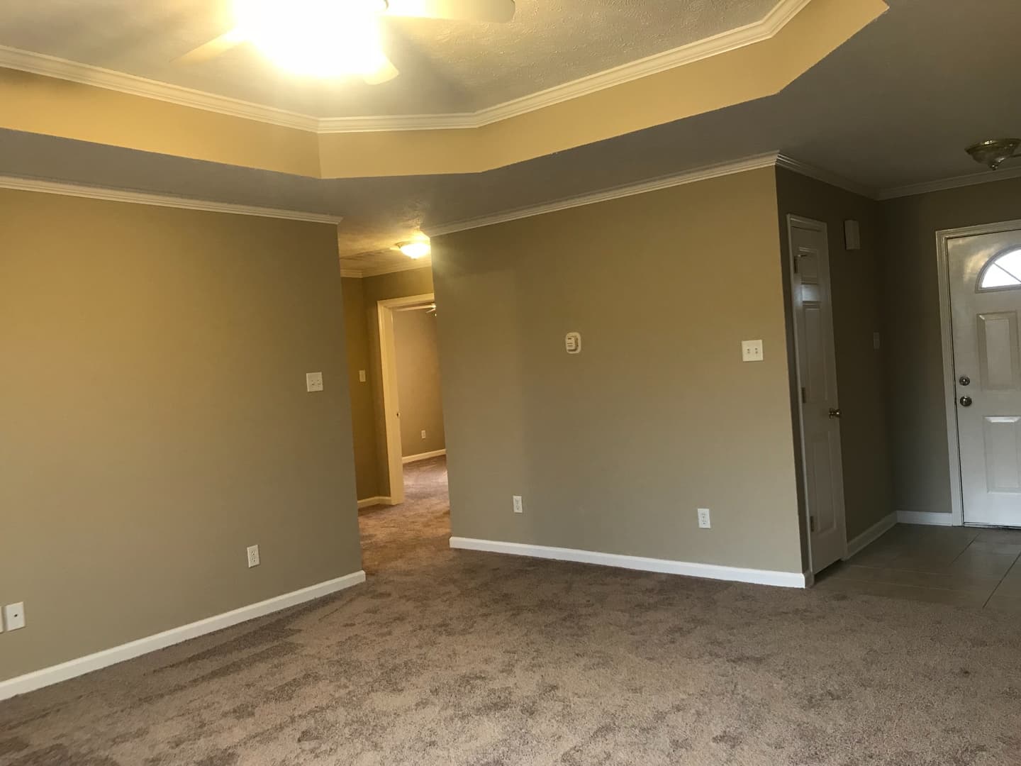 Cabot House: 16 Mustang Dr.