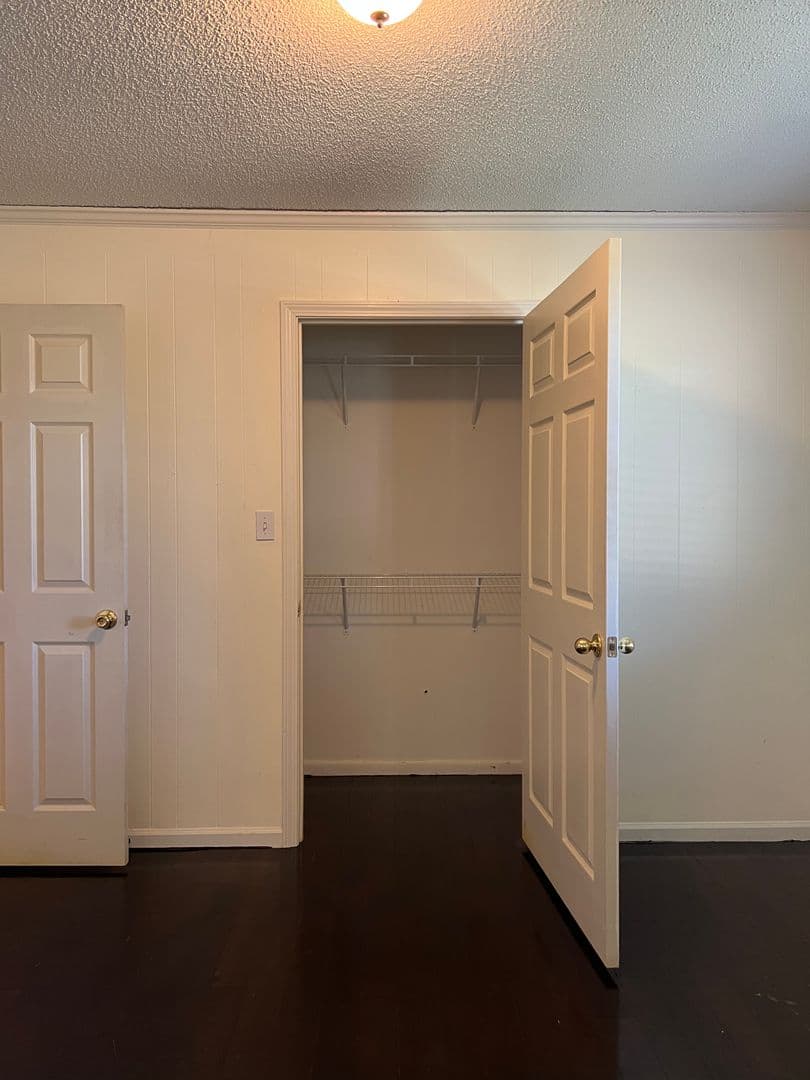 Beebe House: 419 S Cherry St