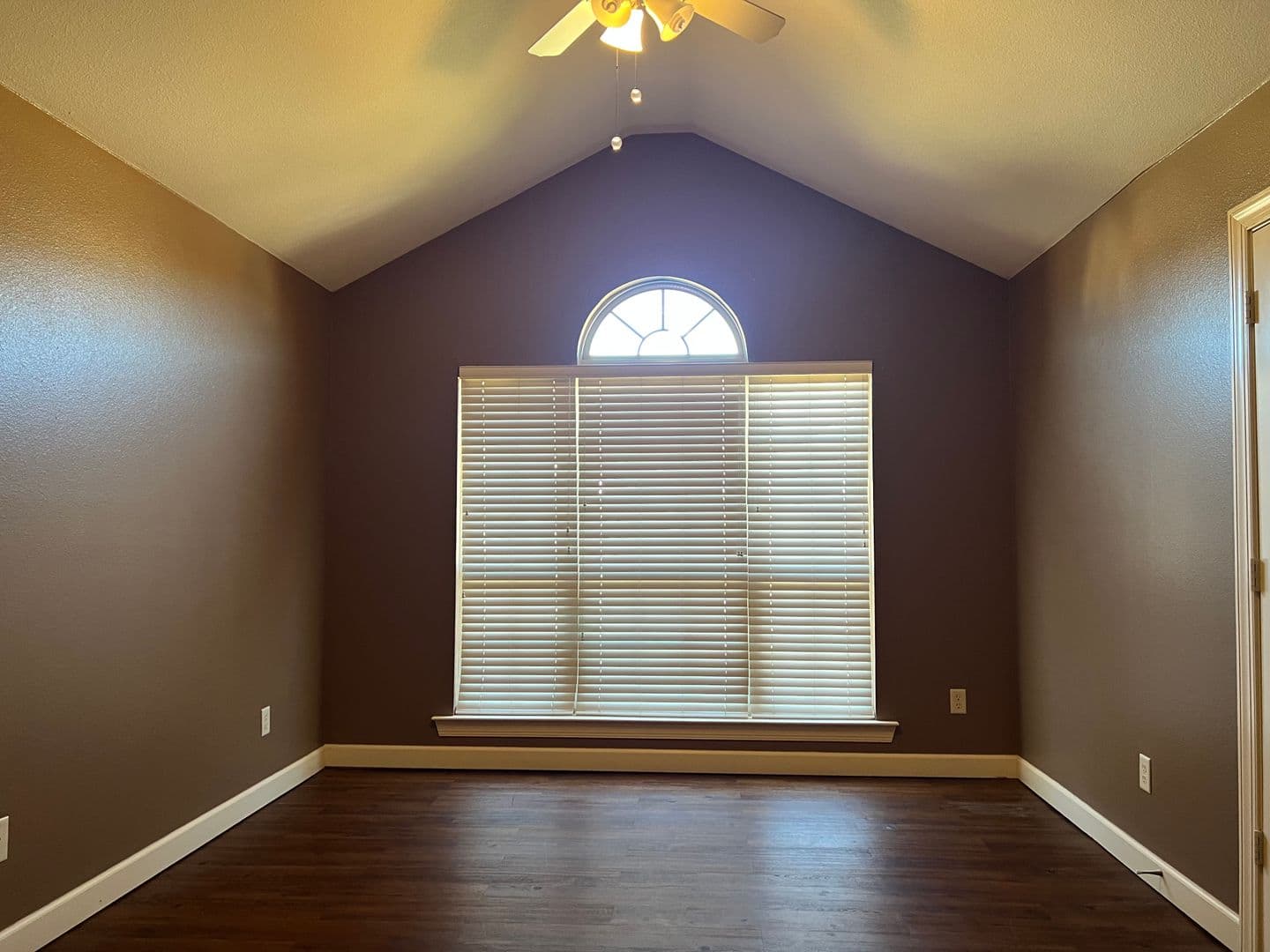 Cabot House: 74 Lakeland Dr.