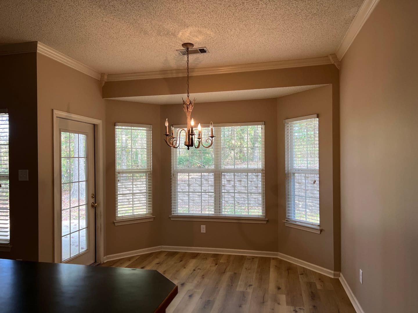 Benton House: 2406 Oakbrook Cove