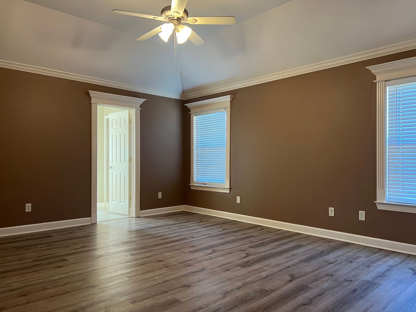 Cabot House: 74 Lakeland Dr.