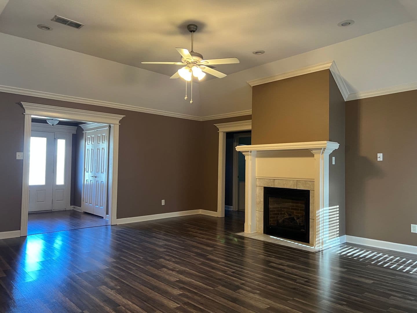 Cabot House: 74 Lakeland Dr.