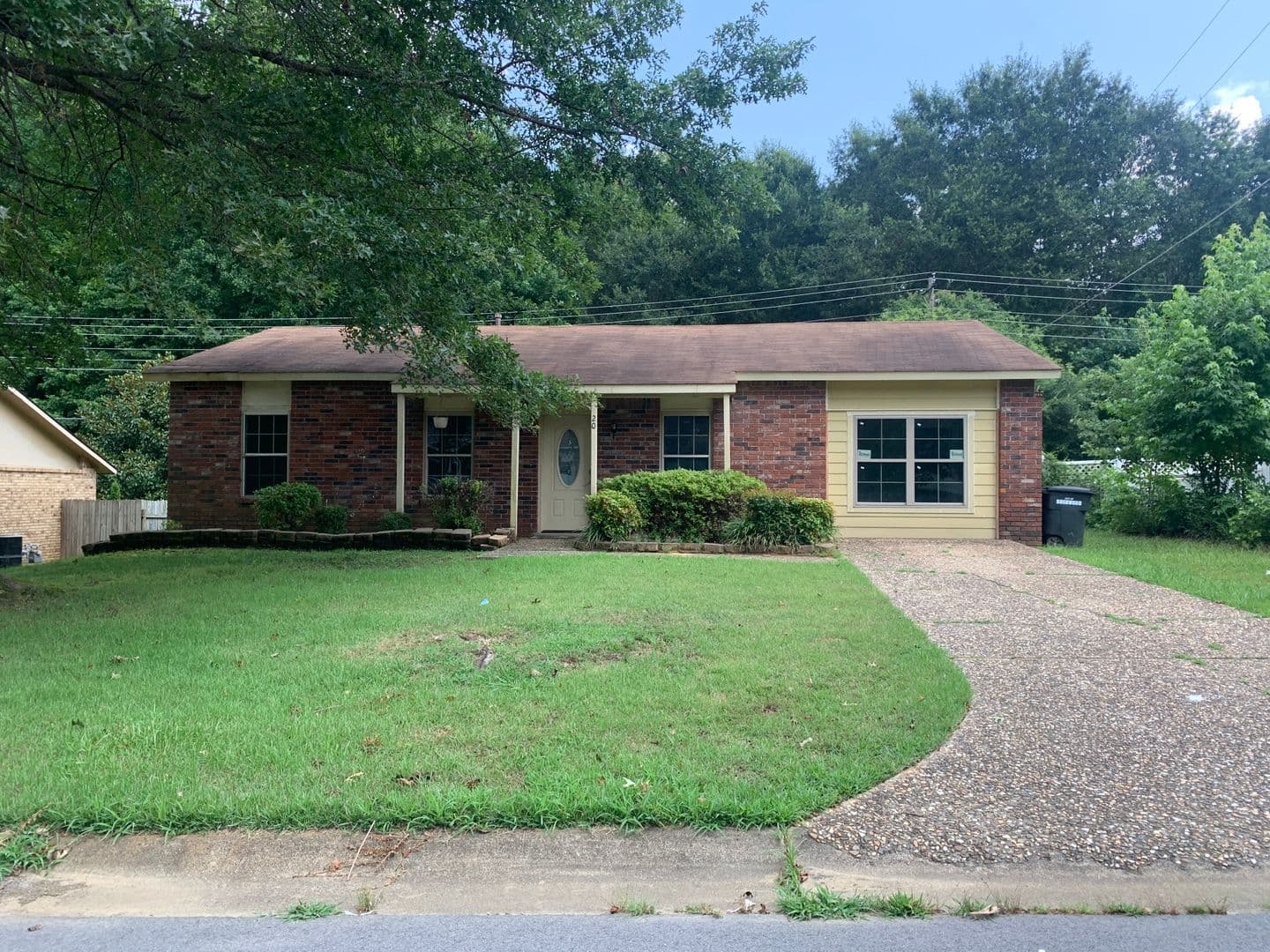 Sherwood House: 20 Creekdale Dr