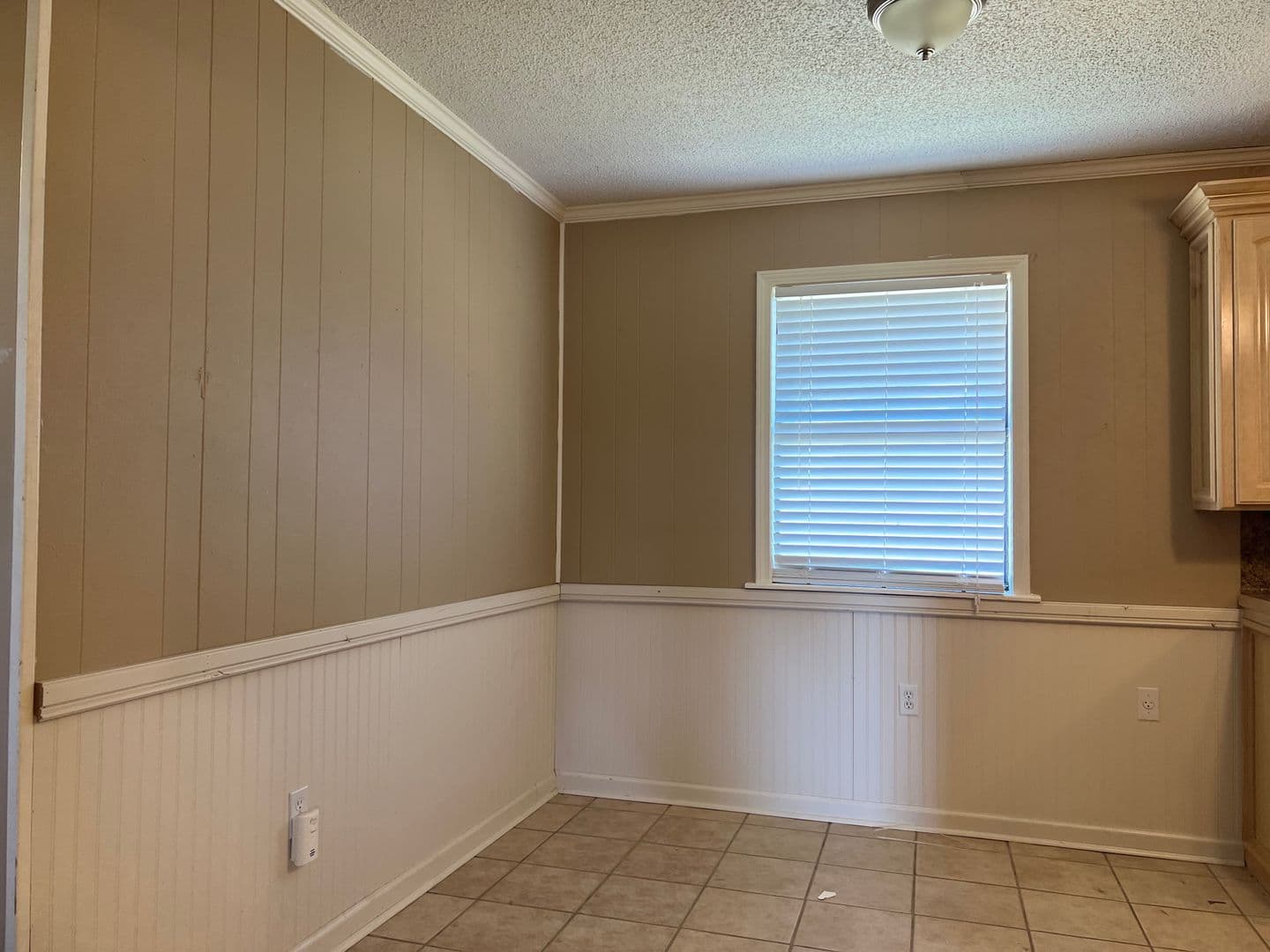Beebe House: 419 S Cherry St