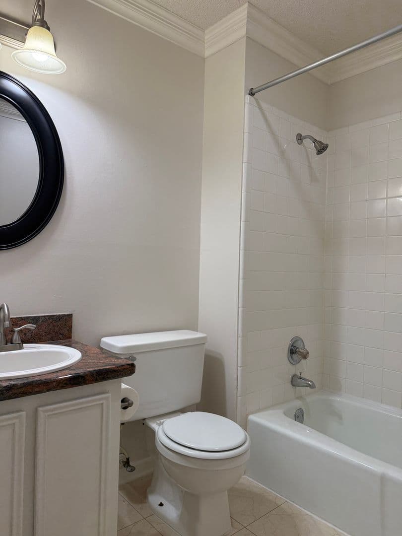 Little Rock House: 5 Flourite Cove