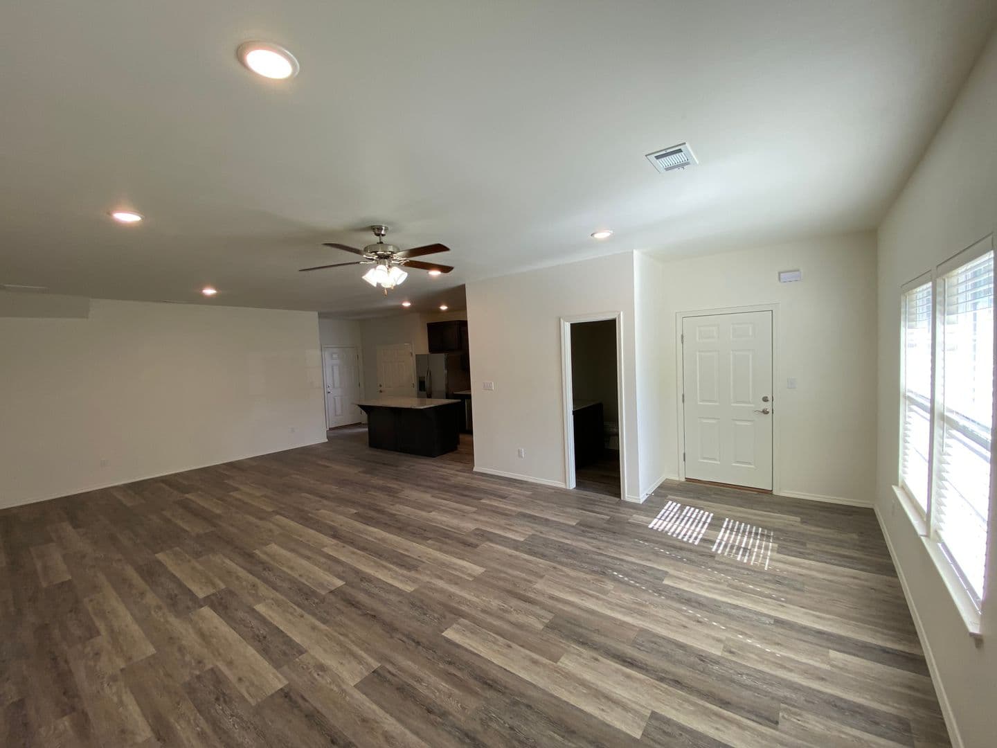 Fayetteville Apartment: 4211 Sante Fe Square