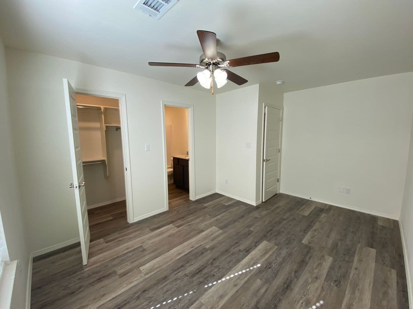 Fayetteville Apartment: 4211 Sante Fe Square
