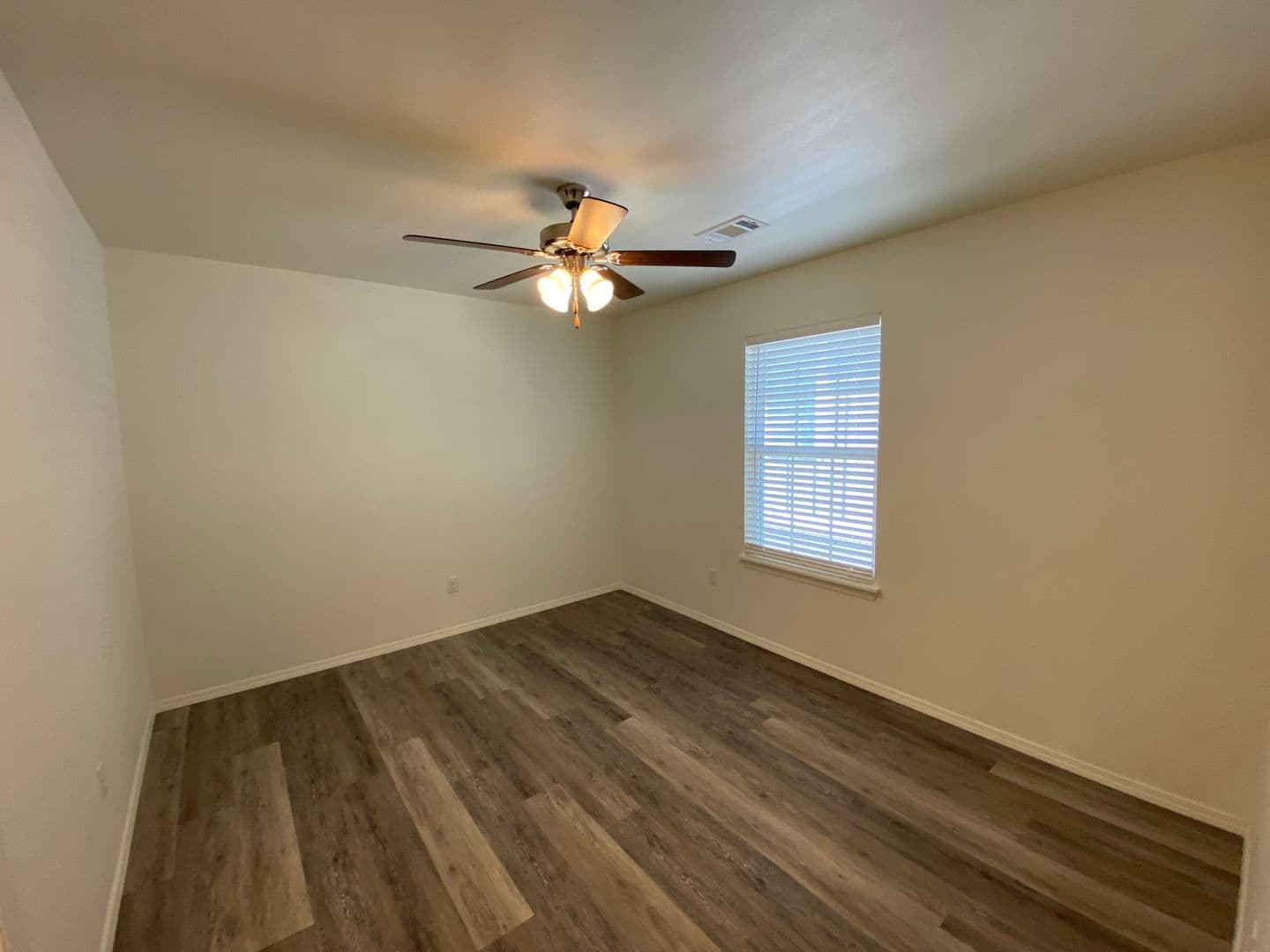 Fayetteville Apartment: 4211 Sante Fe Square