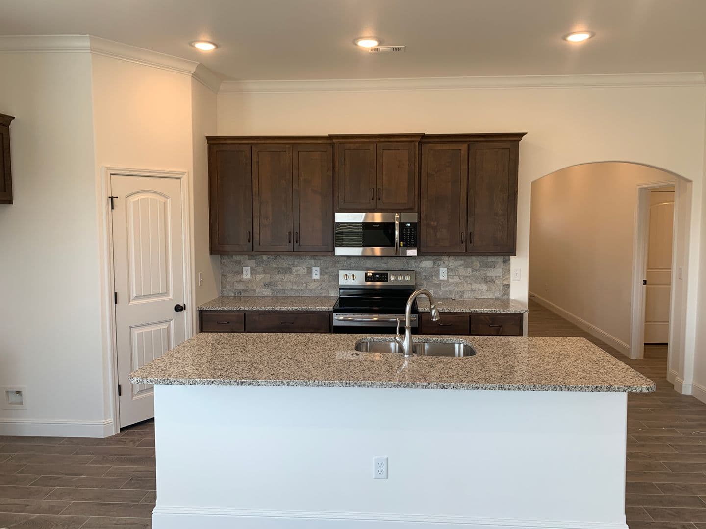 Centerton House: 2131 Tallgrass Terrace