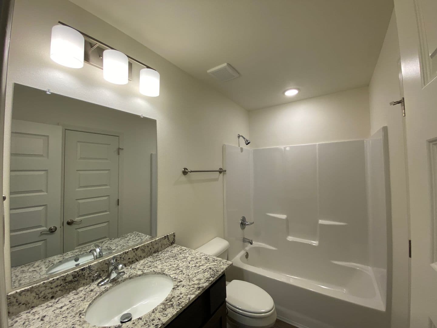 Fayetteville Apartment: 4211 Sante Fe Square