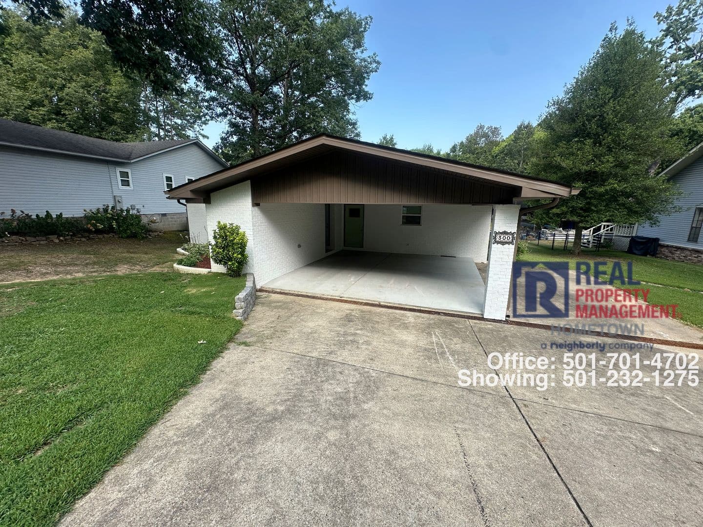Hot Springs House: 300 West Mountain View Drive