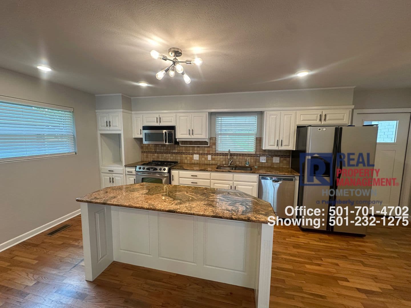 Hot Springs House: 300 West Mountain View Drive