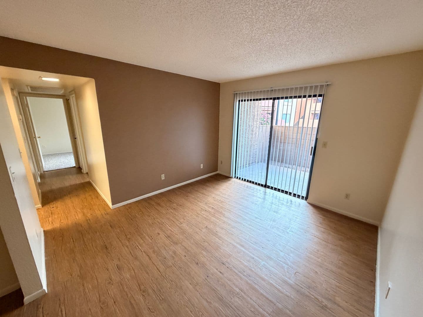 Tempe Apartment: 825 S. River Drive