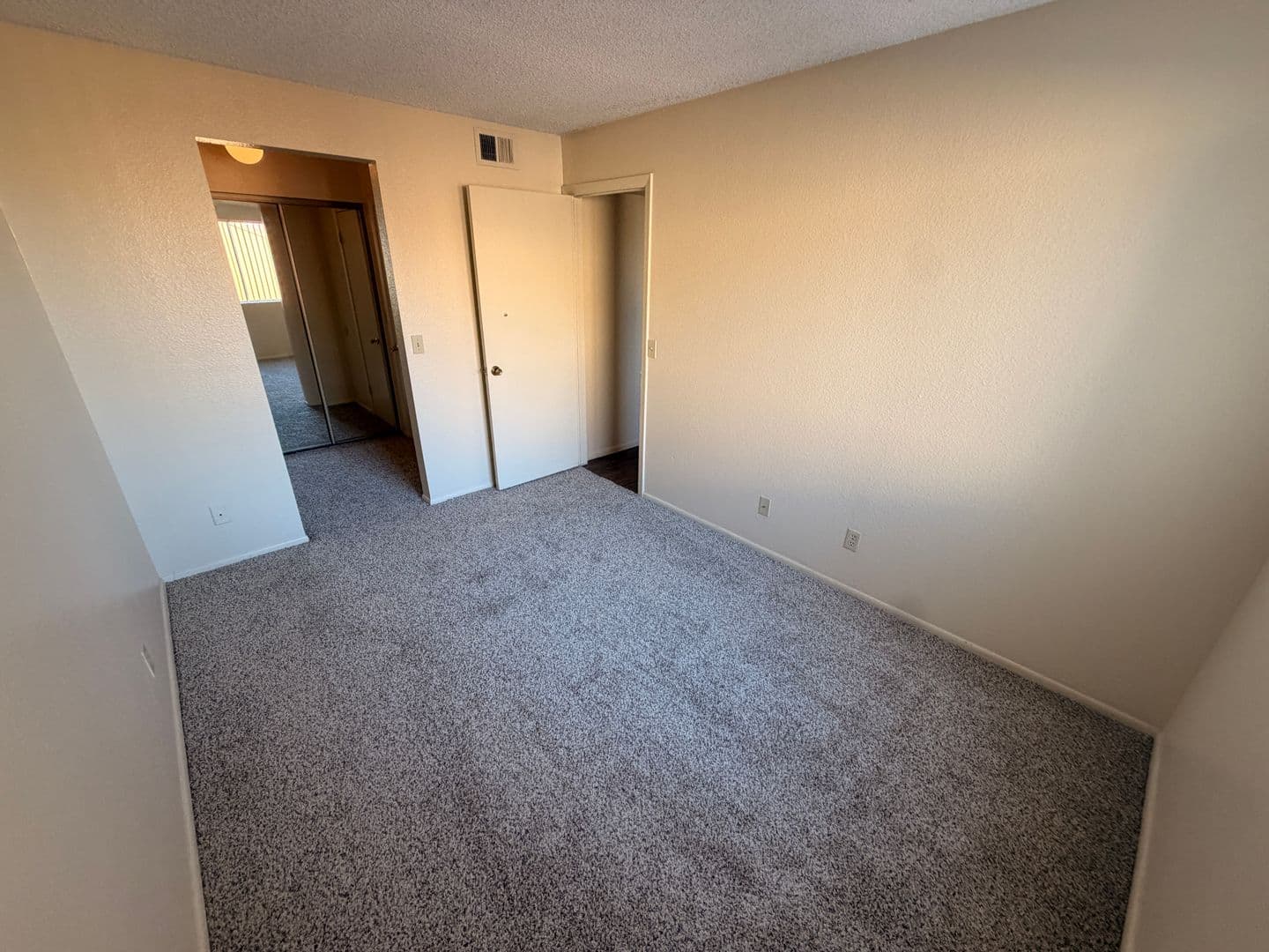Tempe Apartment: 825 S. River Drive