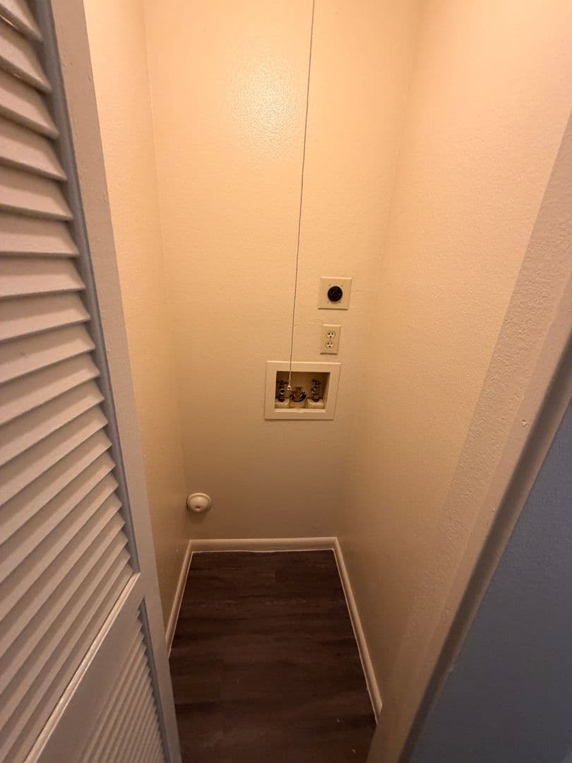 Tempe Apartment: 825 S. River Drive