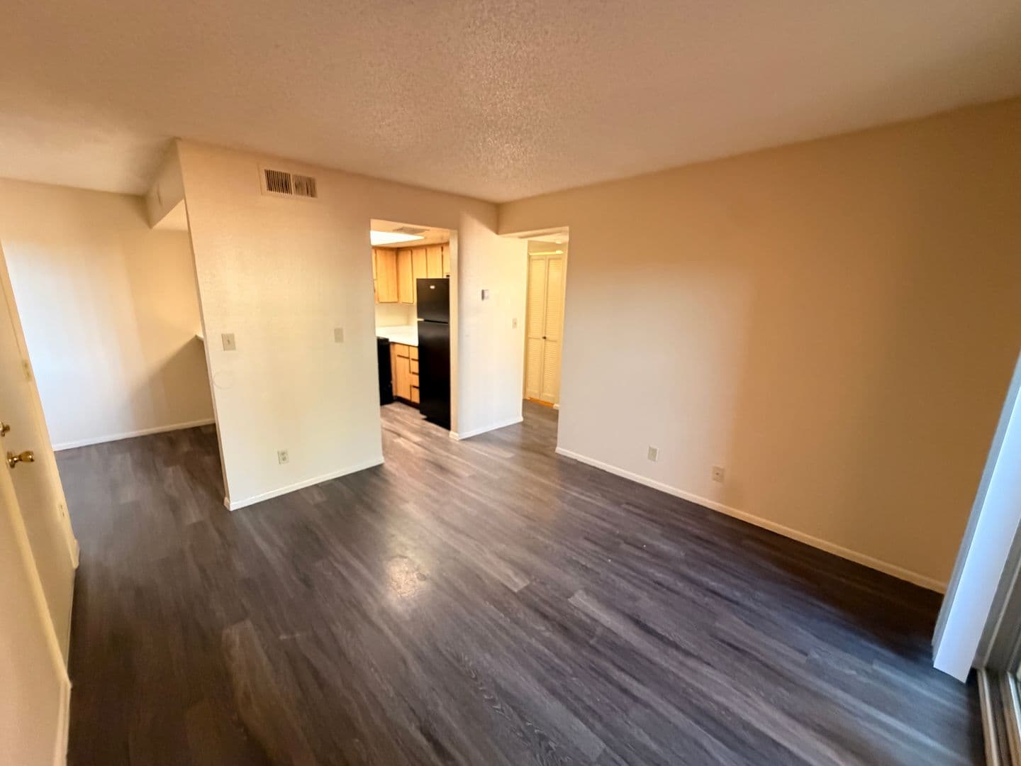 Tempe Apartment: 825 S. River Drive