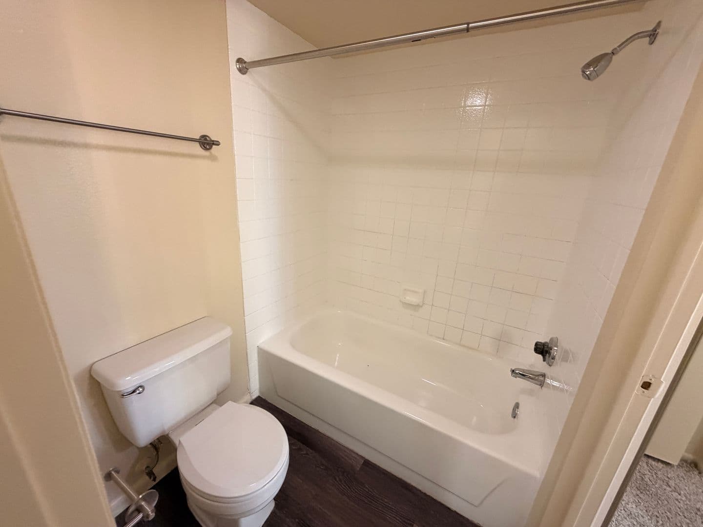 Tempe Apartment: 825 S. River Drive