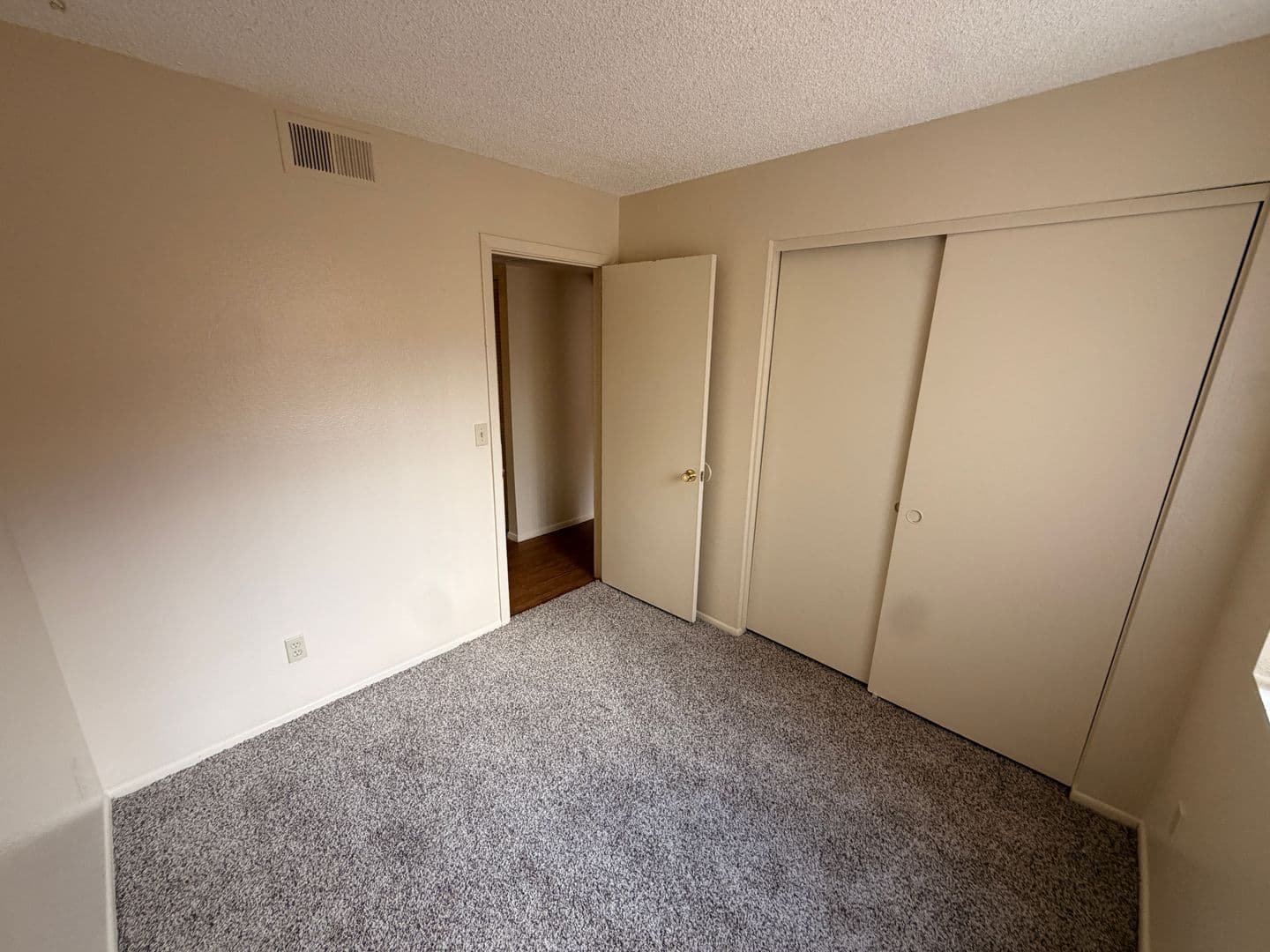 Tempe Apartment: 825 S. River Drive
