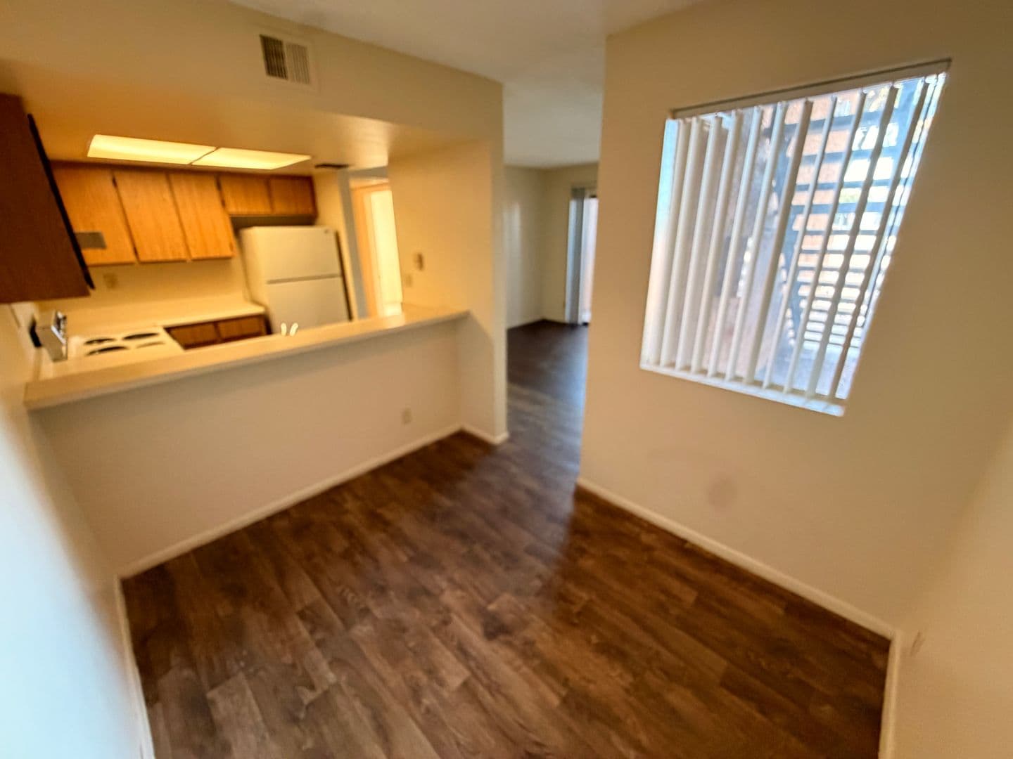 Tempe Apartment: 825 S. River Drive