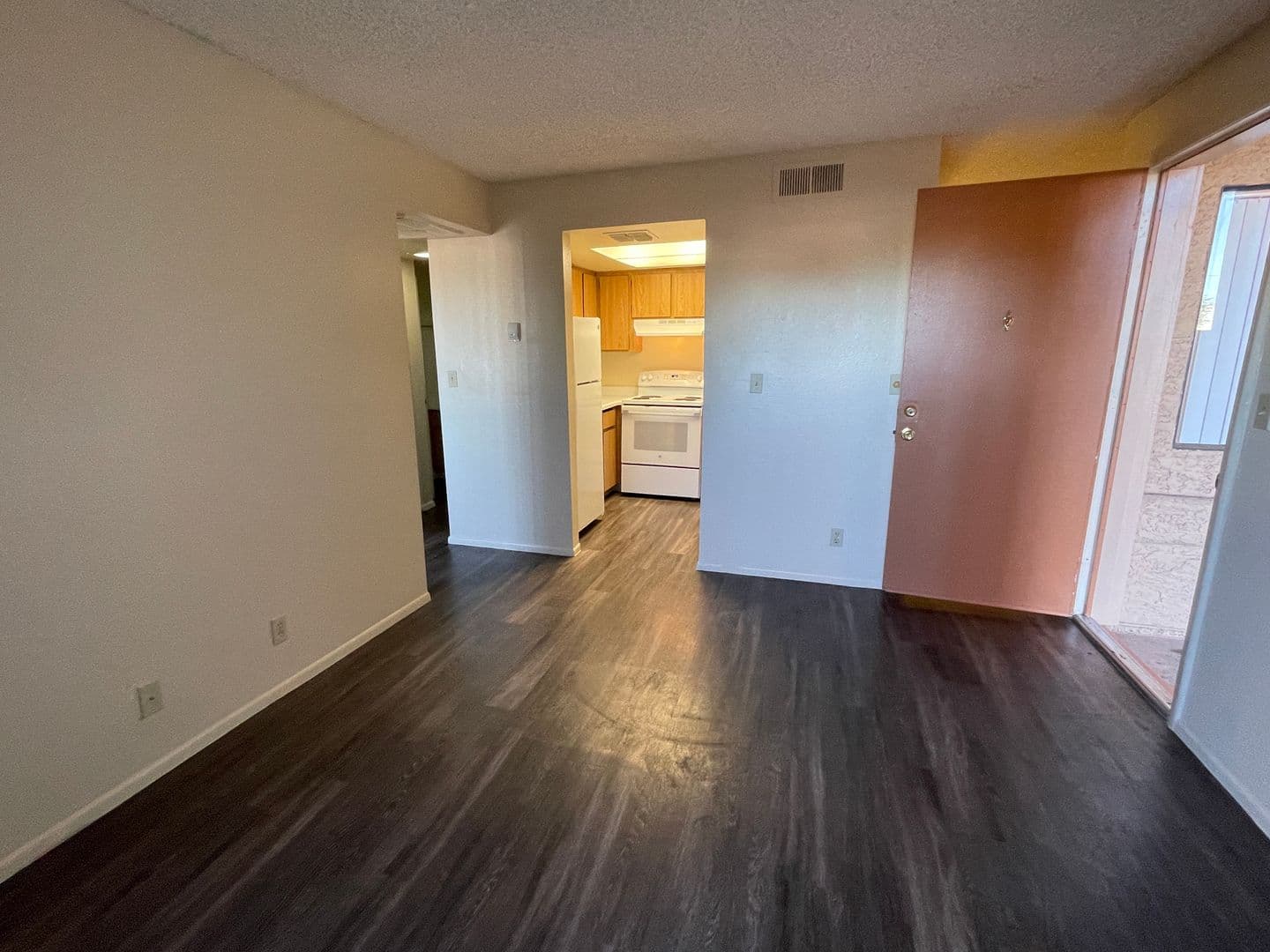 Tempe Apartment: 825 S. River Drive