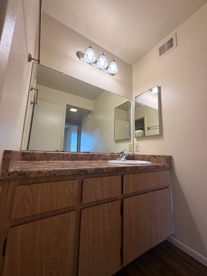 Tempe Apartment: 825 S. River Drive