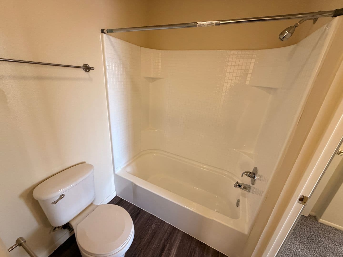 Tempe Apartment: 825 S. River Drive
