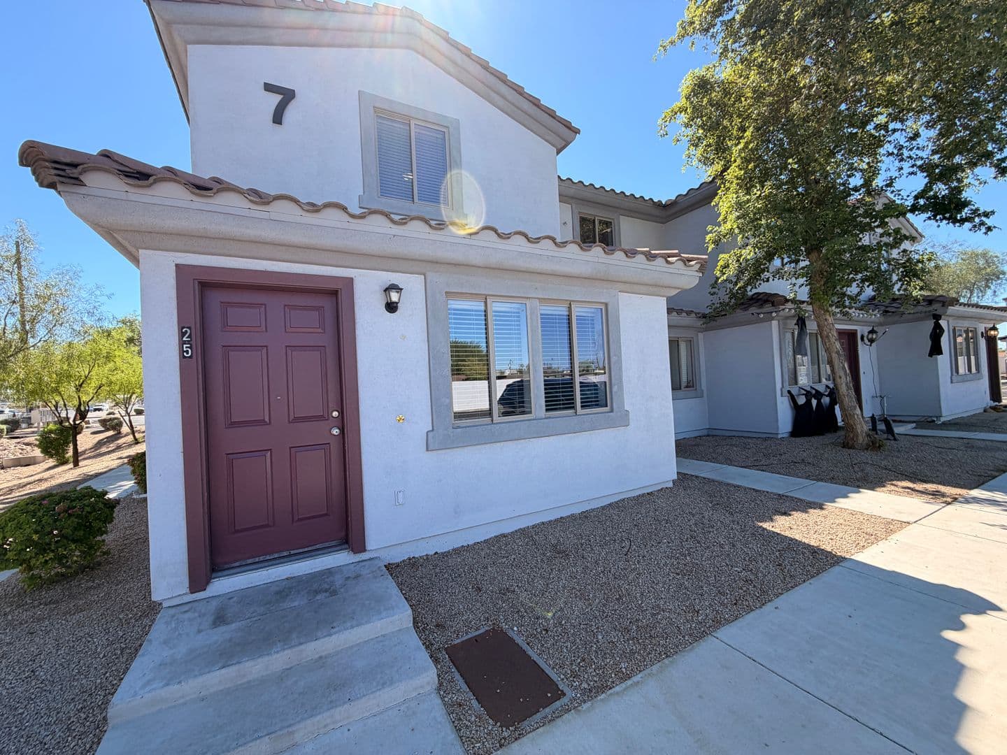 Phoenix Townhome: 17402 N 19th Ave