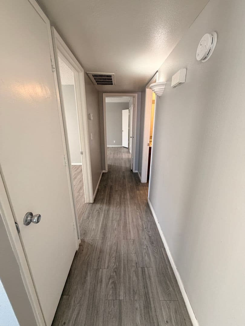 Glendale Apartment: 6527 N 67th Ave