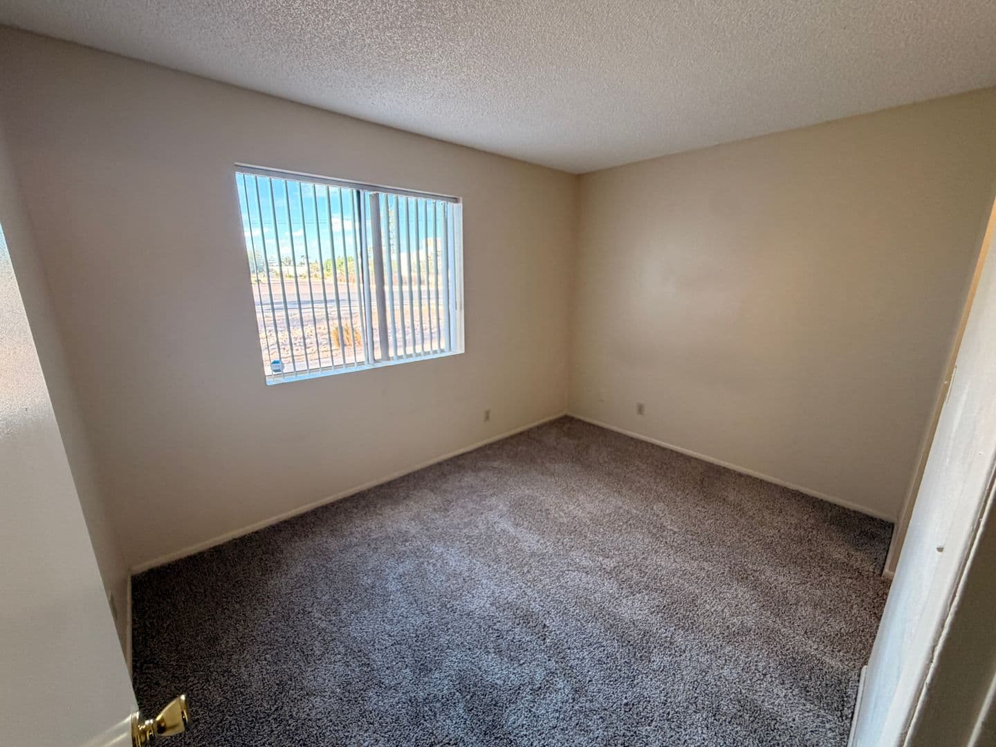 Tempe Apartment: 825 S. River Drive