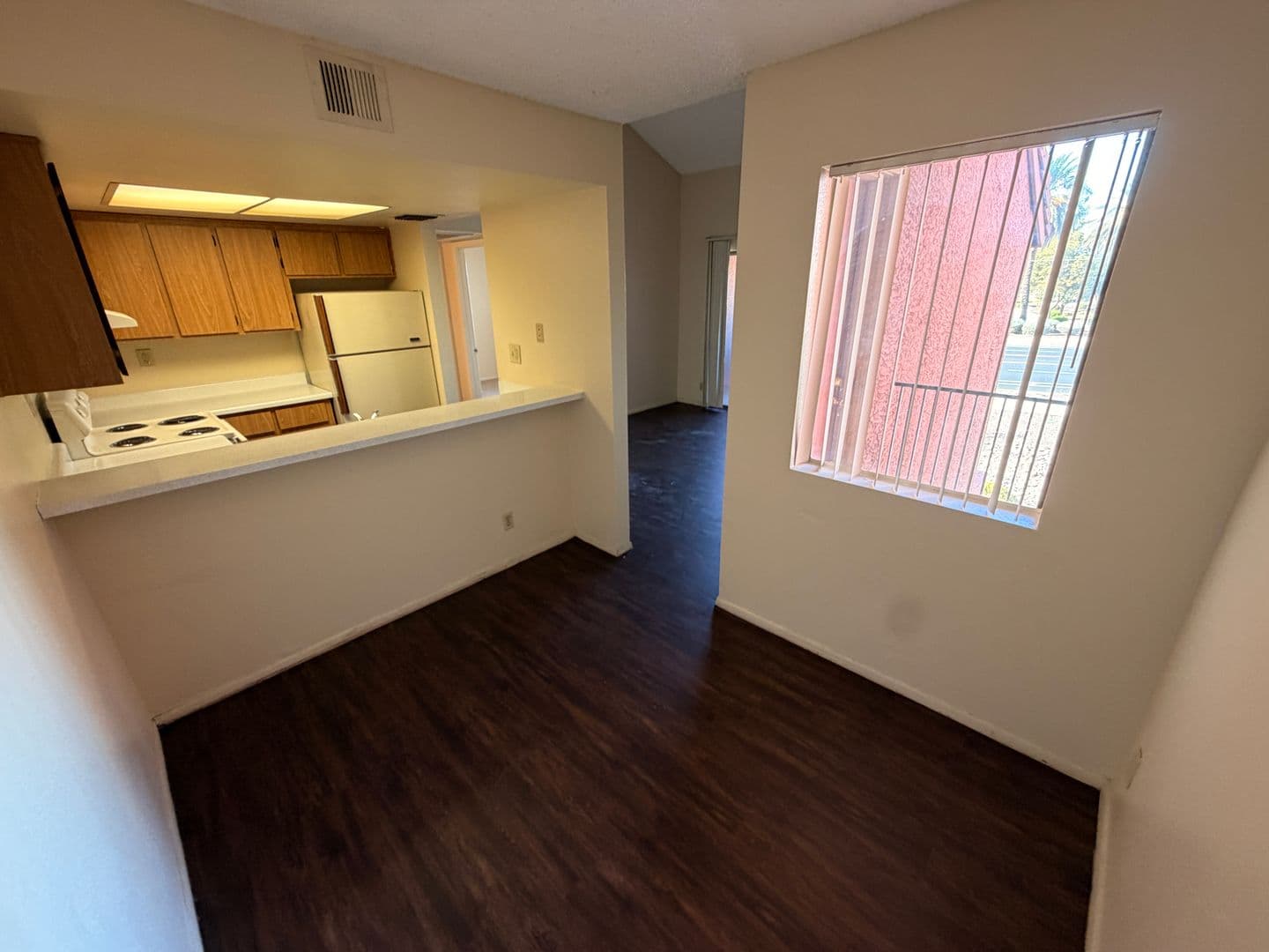 Tempe Apartment: 825 S. River Drive