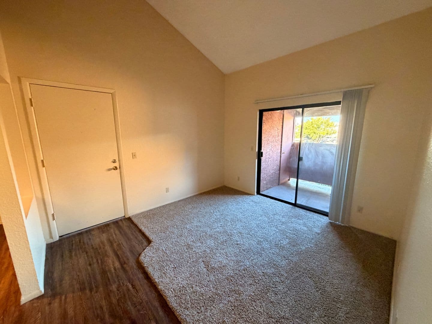 Tempe Apartment: 825 S. River Drive