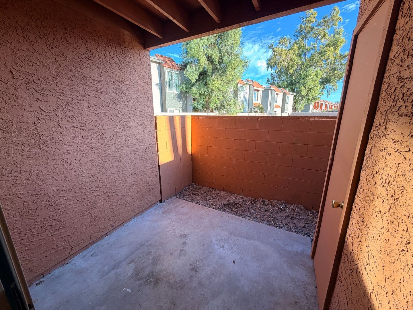 Tempe Apartment: 825 S. River Drive