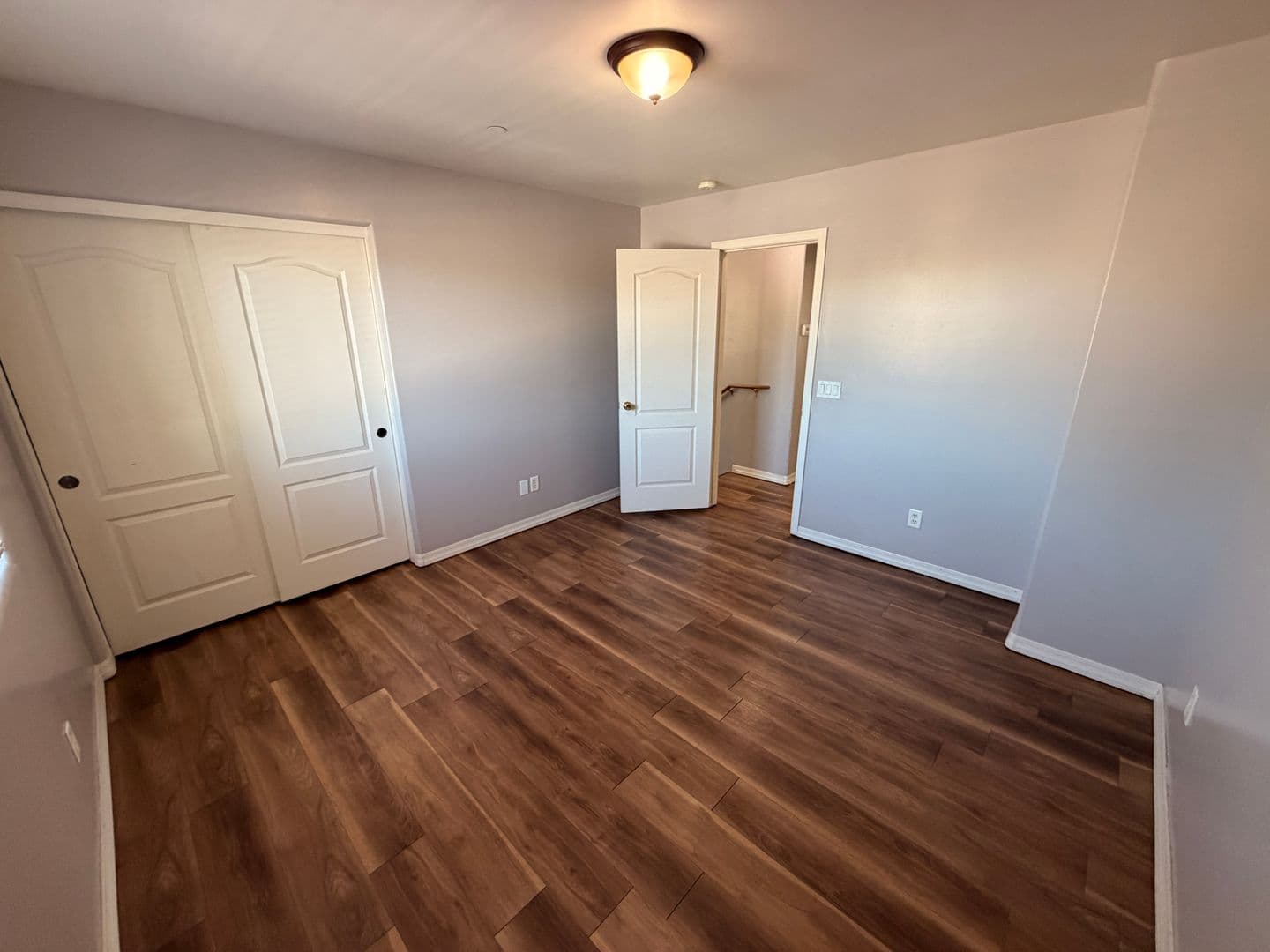 Phoenix Townhome: 17402 N 19th Ave