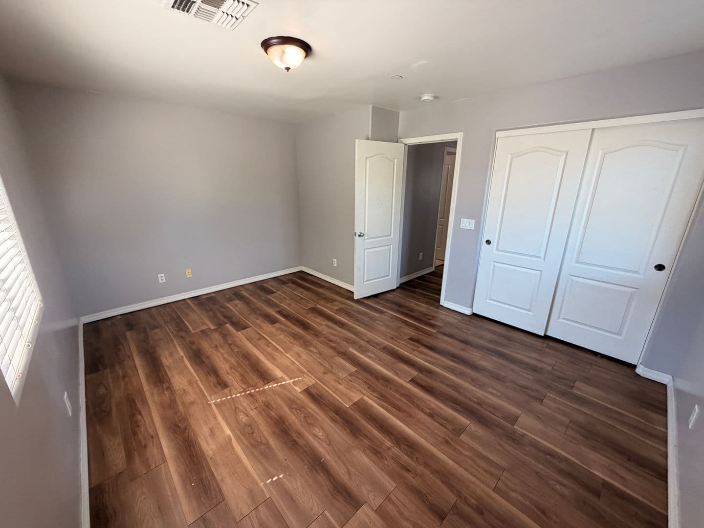 Phoenix Townhome: 17402 N 19th Ave